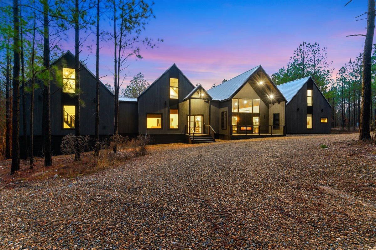 Exterior Retreat: Embrace nature in this stunning sleek design