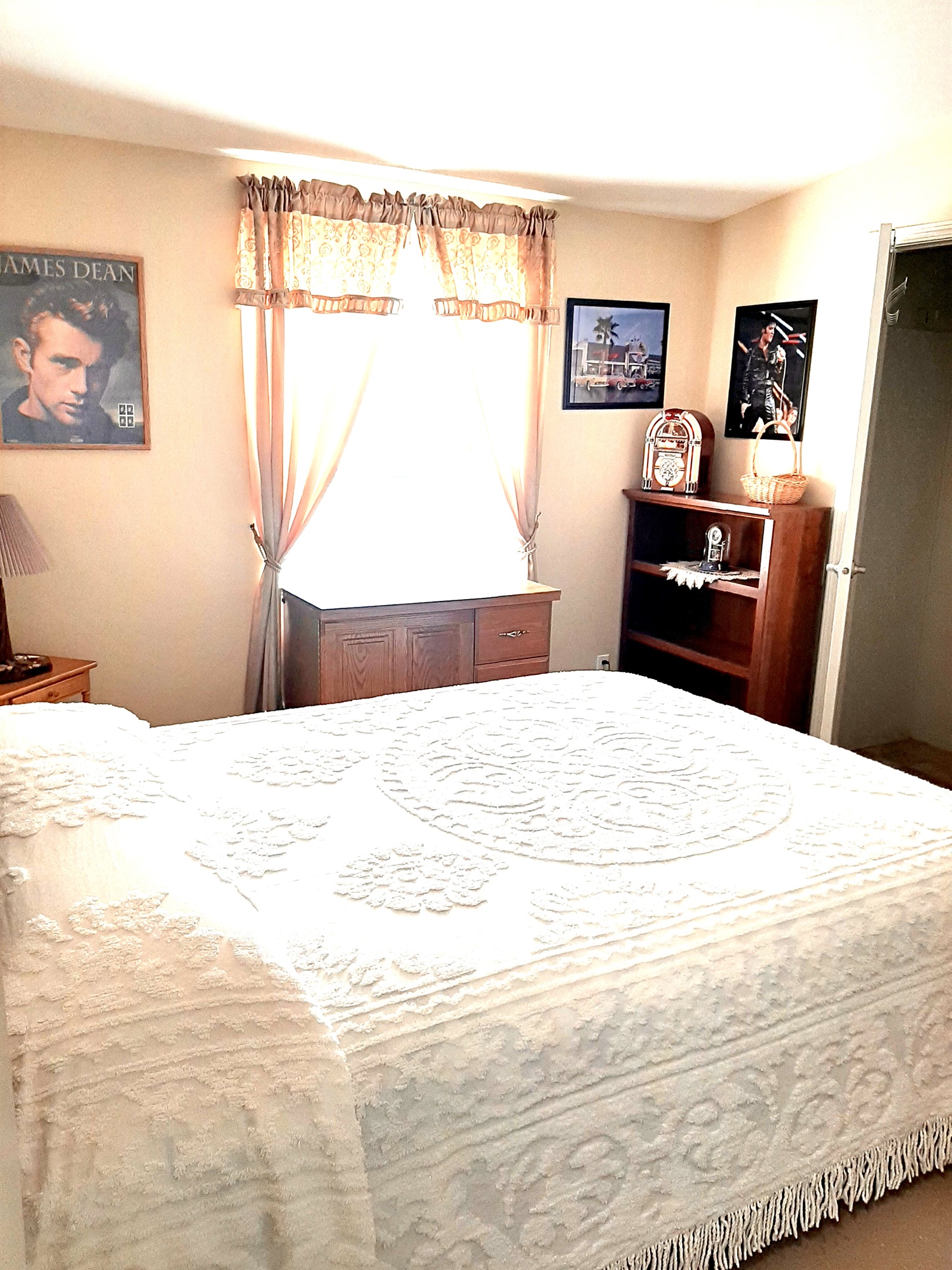 Queen Bedroom #3