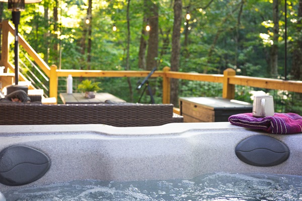 Decompress in the hot tub under the oak canopies and fresh mountain air.