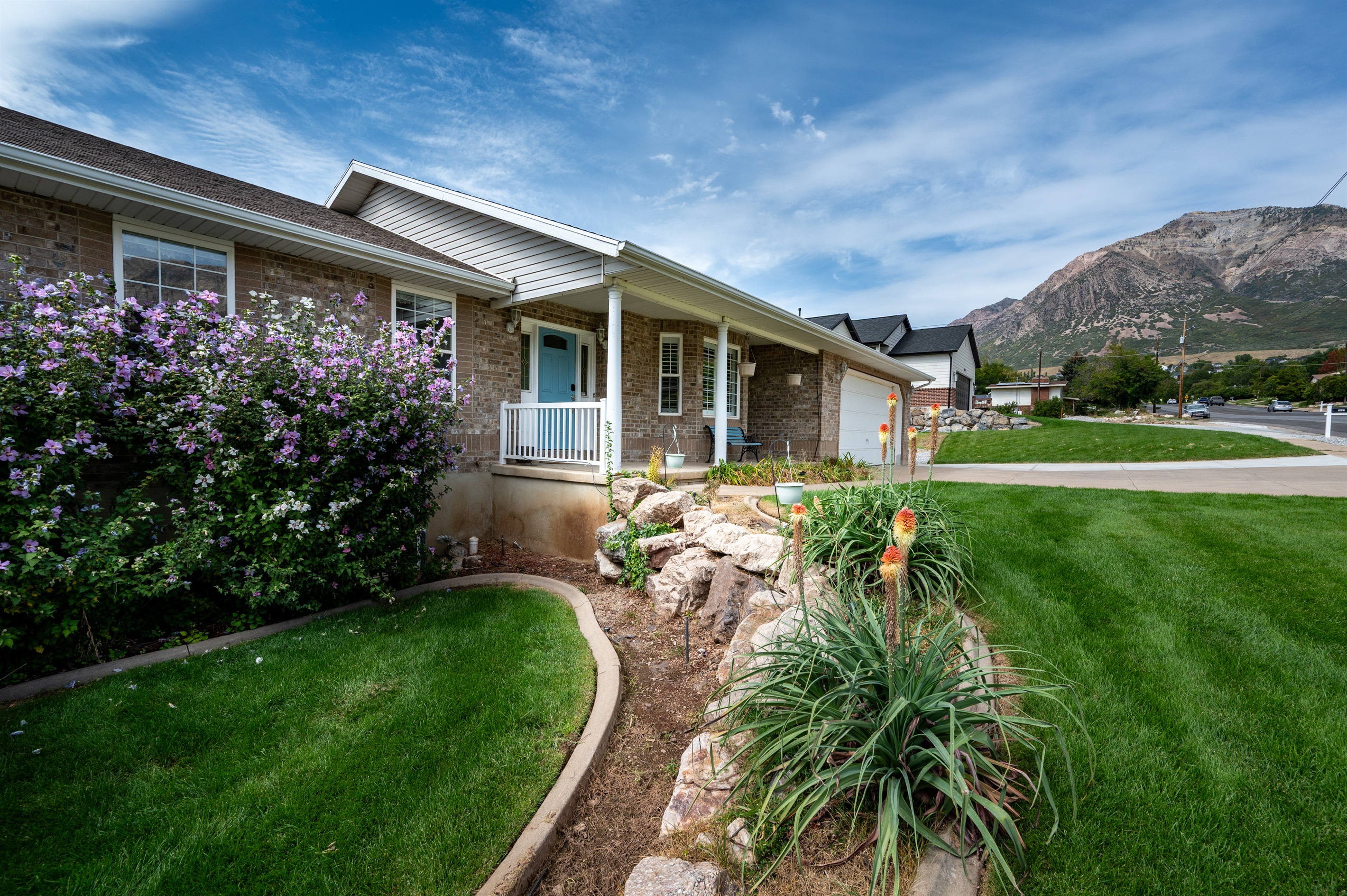 Welcome to Grand Ogden Lodge. Enter Unit B through the back of the home.