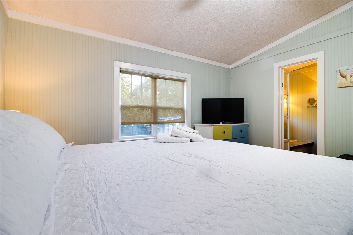 Bedroom 1: Master with Smart TV