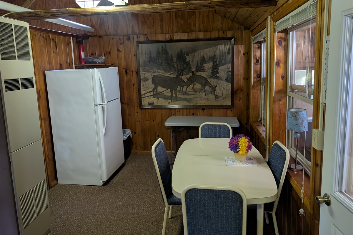 Kitchen & dining space