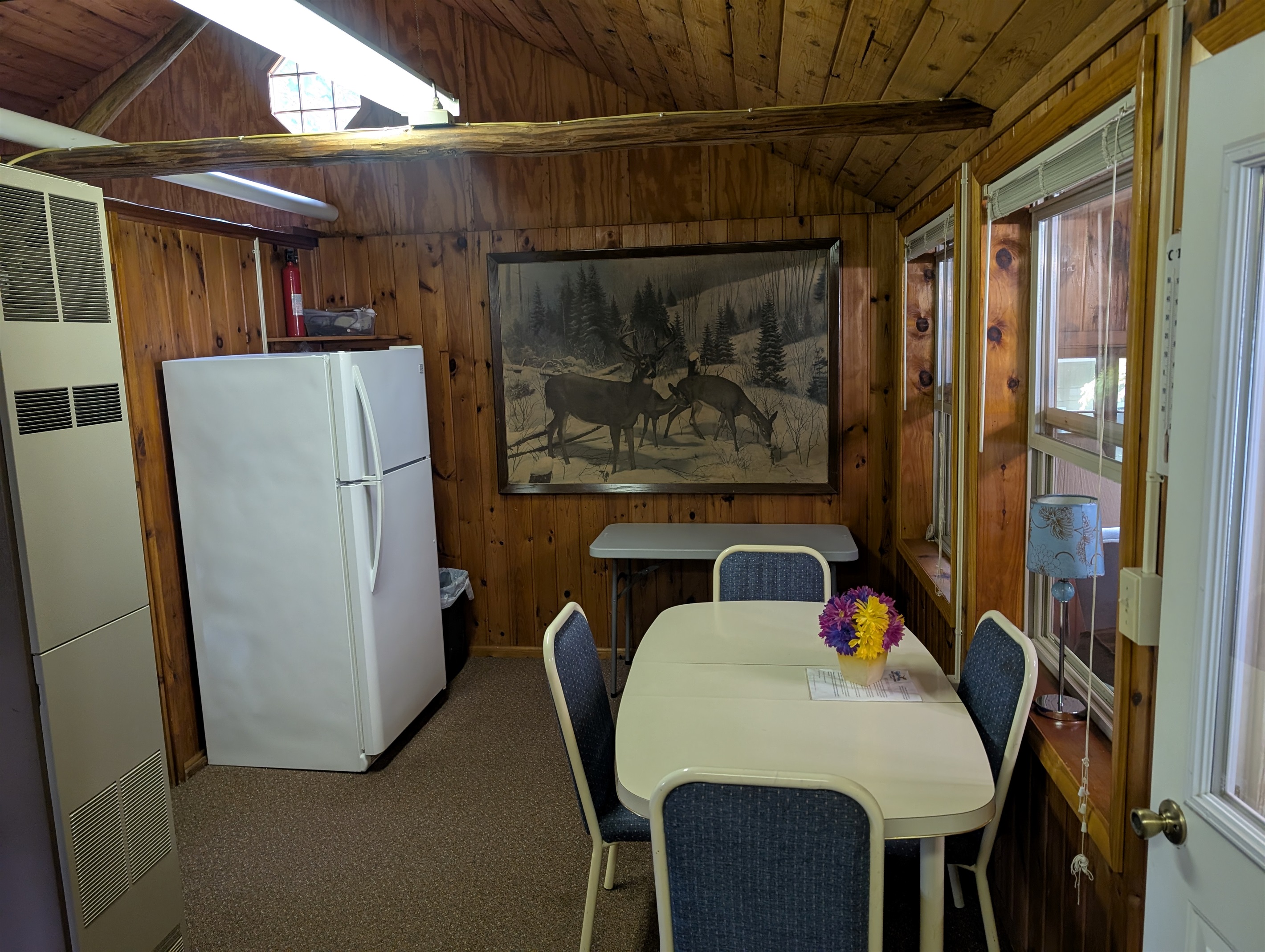 Kitchen & dining space