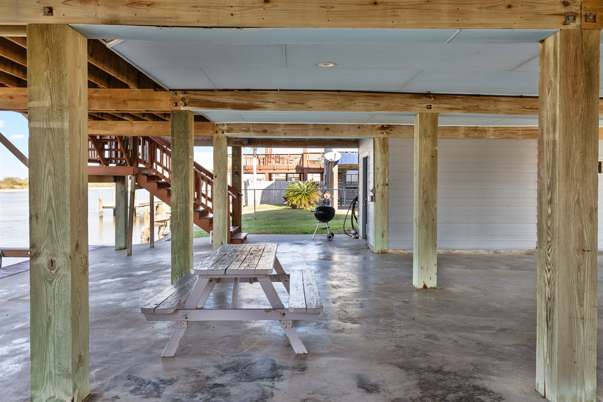 picnic table