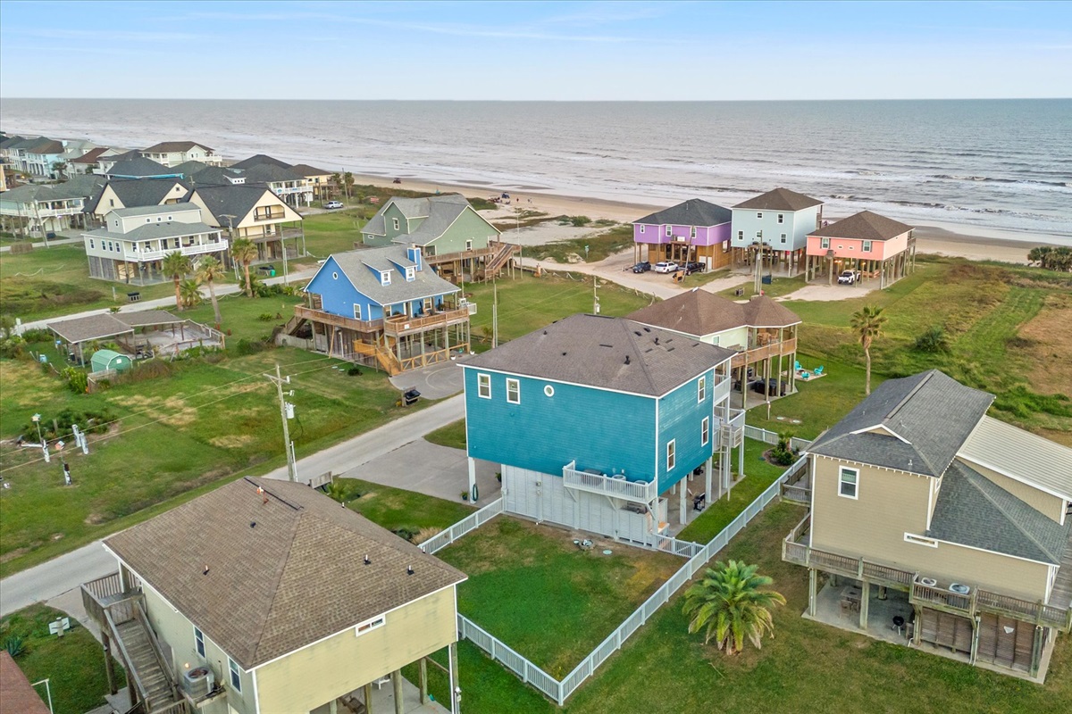 3eb375cc9ffc412d8546216eaf480f8b Large | Beachhouse | Texas | TX | Vacation Homes | Galveston | Crystal Beach | Kokomo | Breezy Days | Beachfront Elegance | Sunrise Serenity | Southern Sands Property Management, LLC