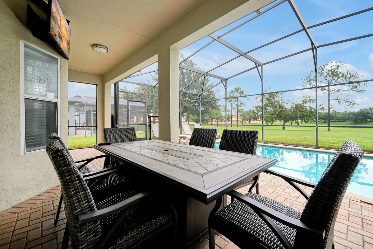 Lanai dining table by the pool