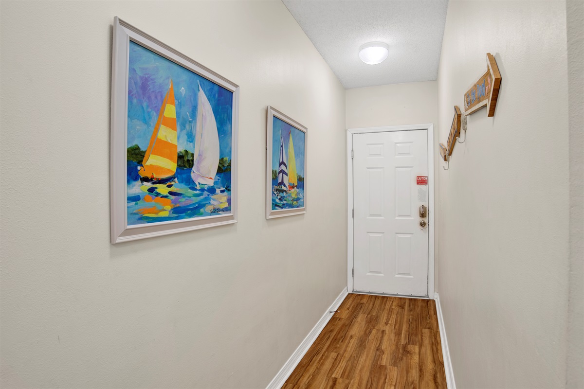 Entrance hallway/ bunk area 