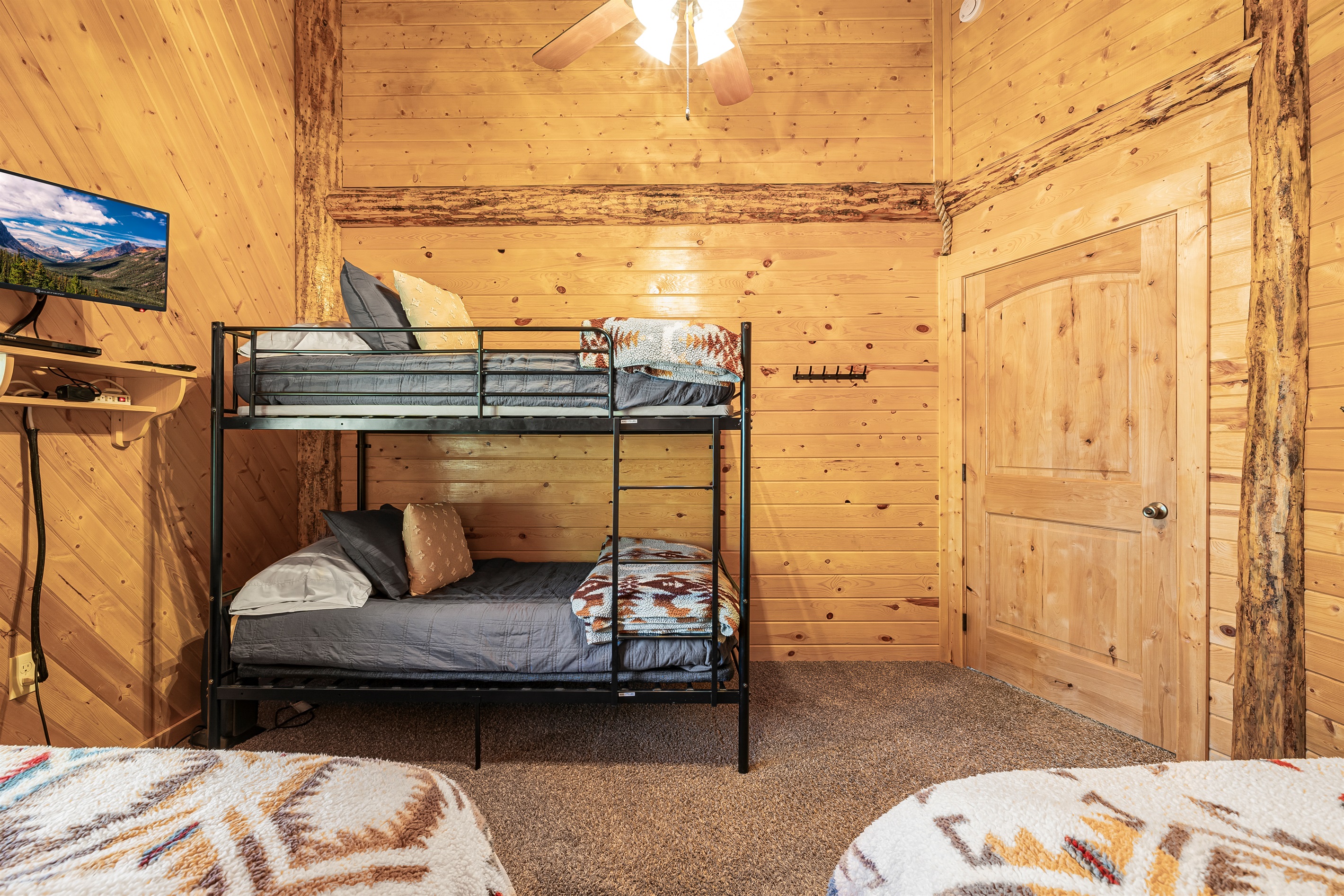 Bedroom #3 w/ 2 queen sized beds and 1 twin over twin bunk bed