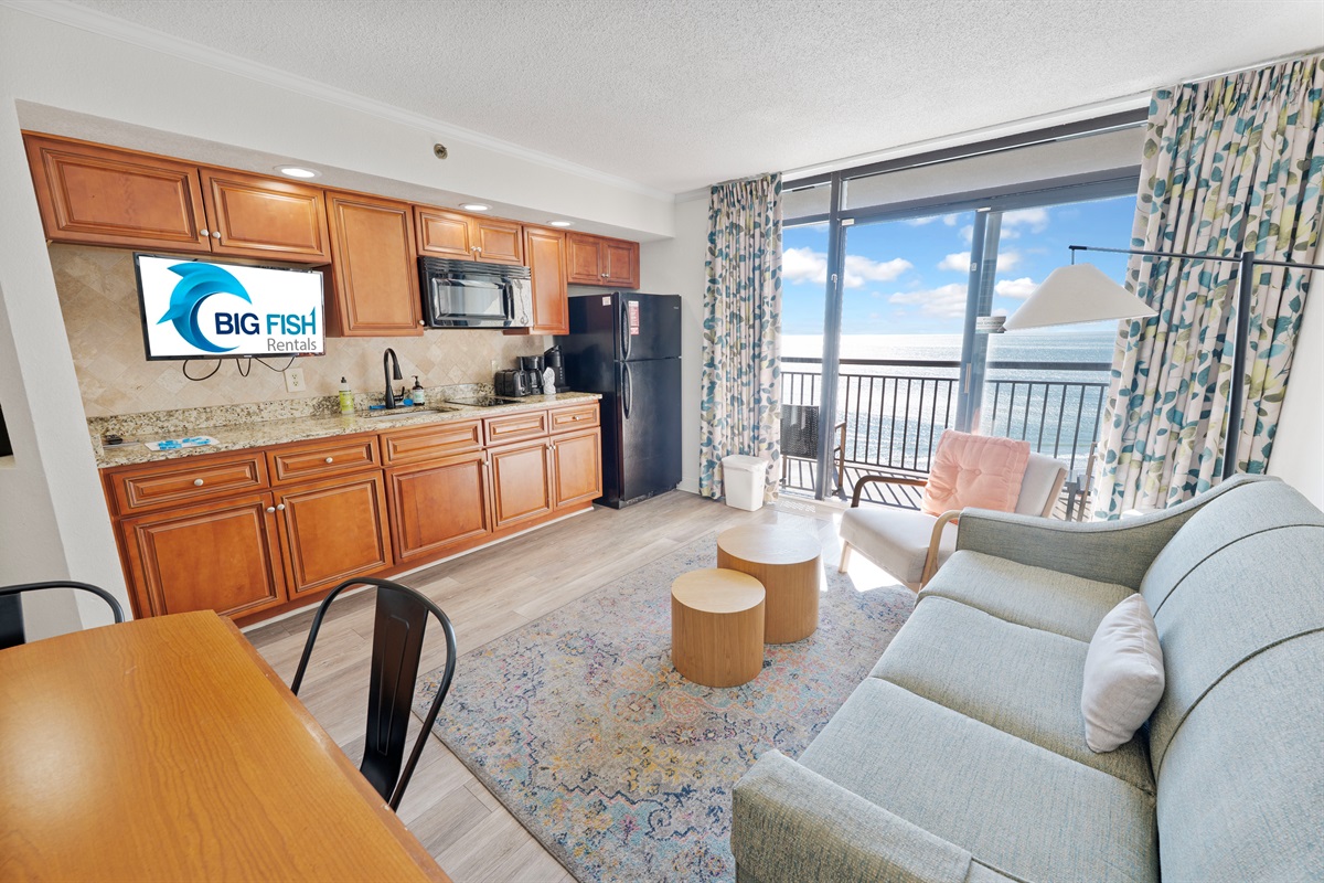 Amazing Living Room with Stunning Views🌊☀️