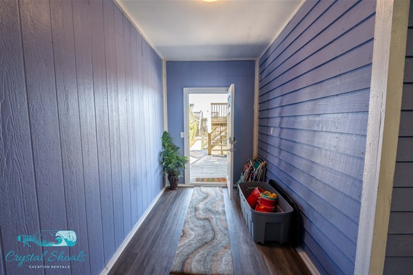 Many guest leave beach toys and chairs in the entry way to the game room - Disclaimer: we do not restock and this picture may not represent what will be present during your stay