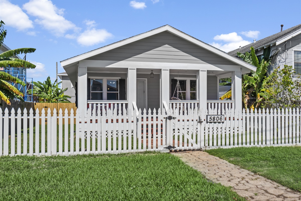 3ef7f566d8e64c30887b4adaa6f2d936 Large | Beachhouse | Texas | TX | Vacation Homes | Galveston | Crystal Beach | Kokomo | Breezy Days | Beachfront Elegance | Sunrise Serenity | Southern Sands Property Management, LLC