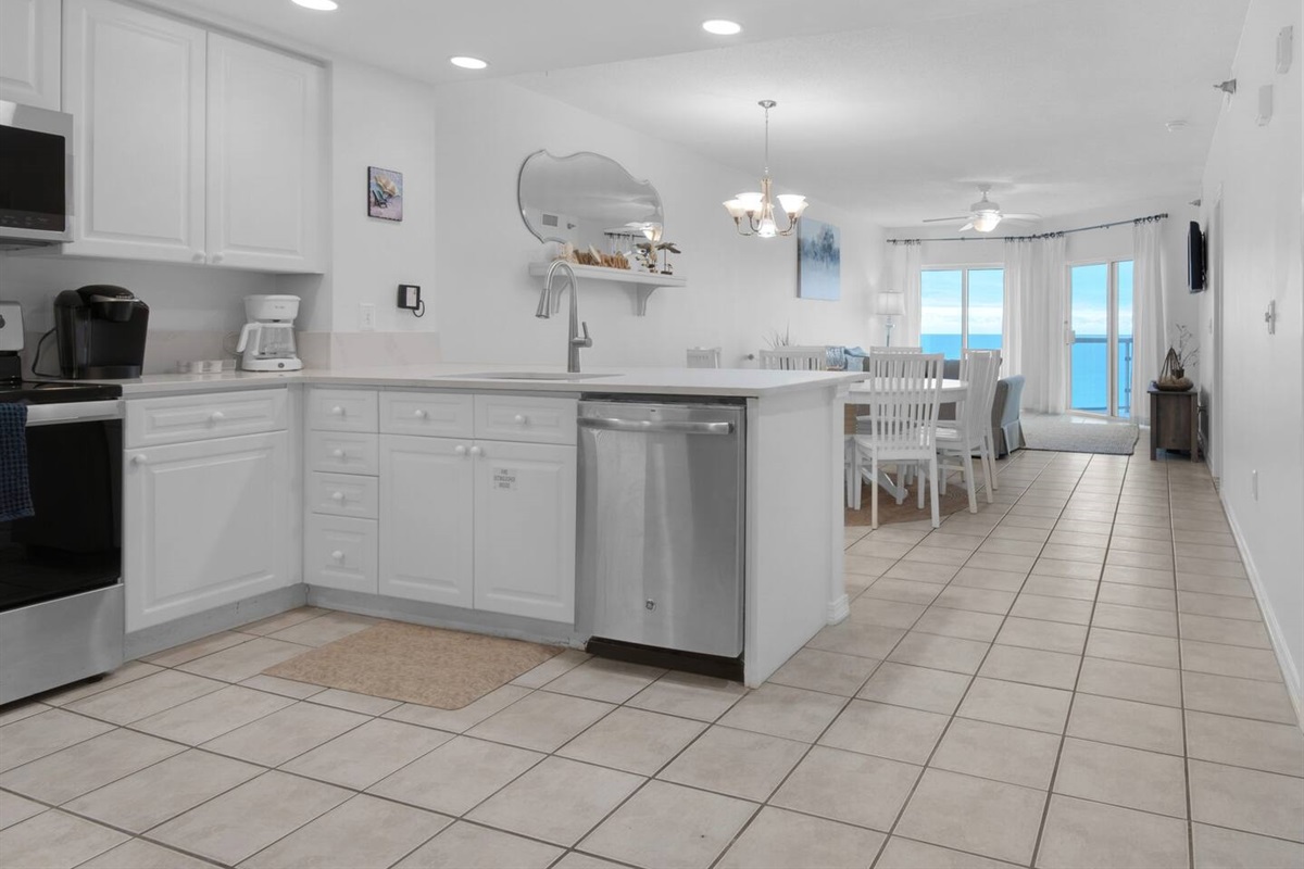 Open floor plan!
