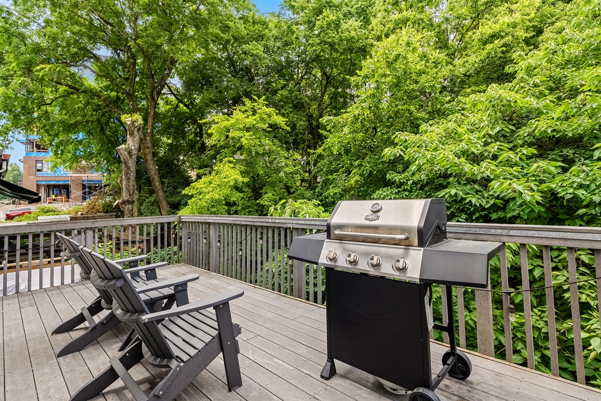 Fire up the grill and enjoy outdoor dining.