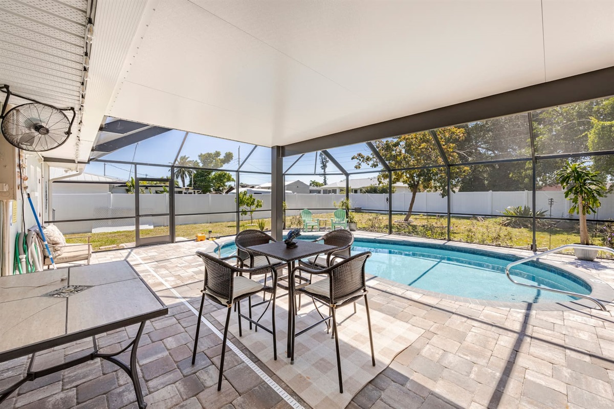 Hi-Top table for 4, as well as a “serving table” for food/drinks, to be able to just relax and enjoy the pool and privacy 