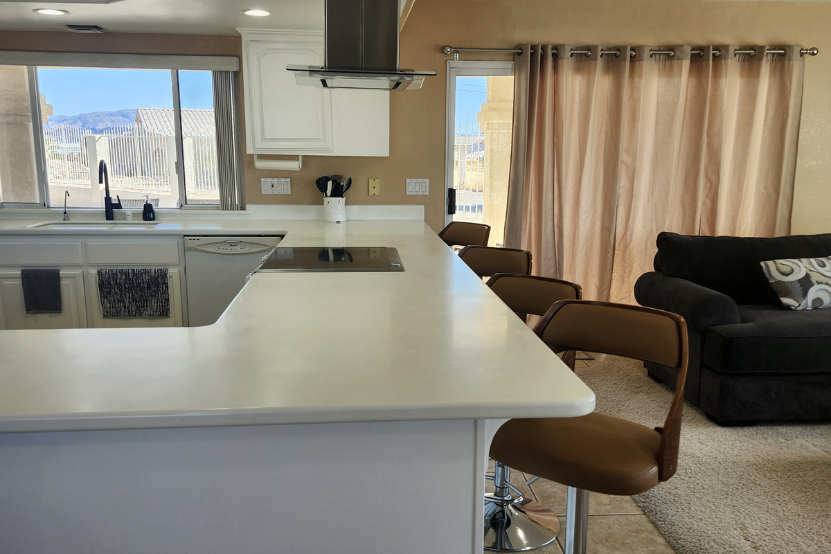 Large L-shaped breakfast bar