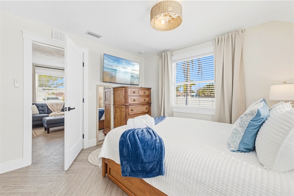 Second bedroom, alternate angle