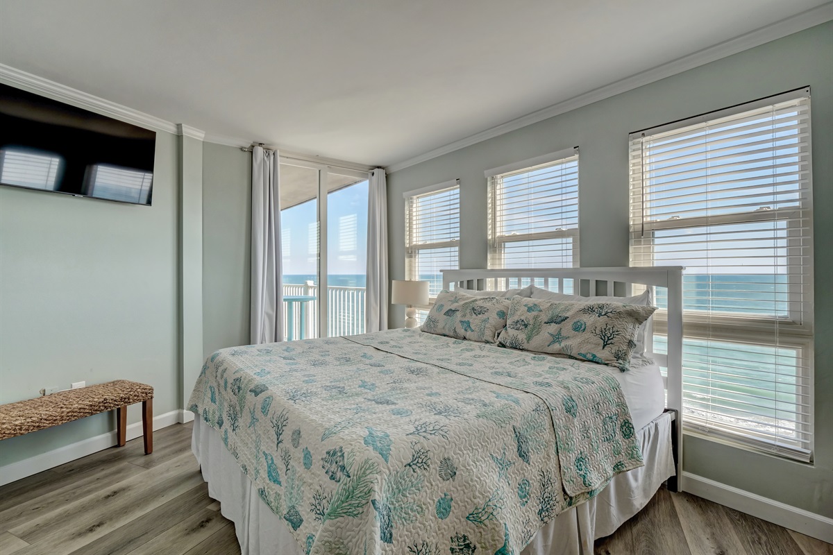 The oceanfront master bedroom has access to the main balcony