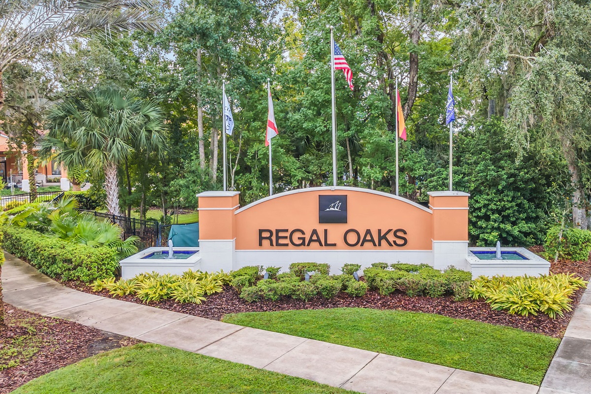 Welcome to Regal Oaks!