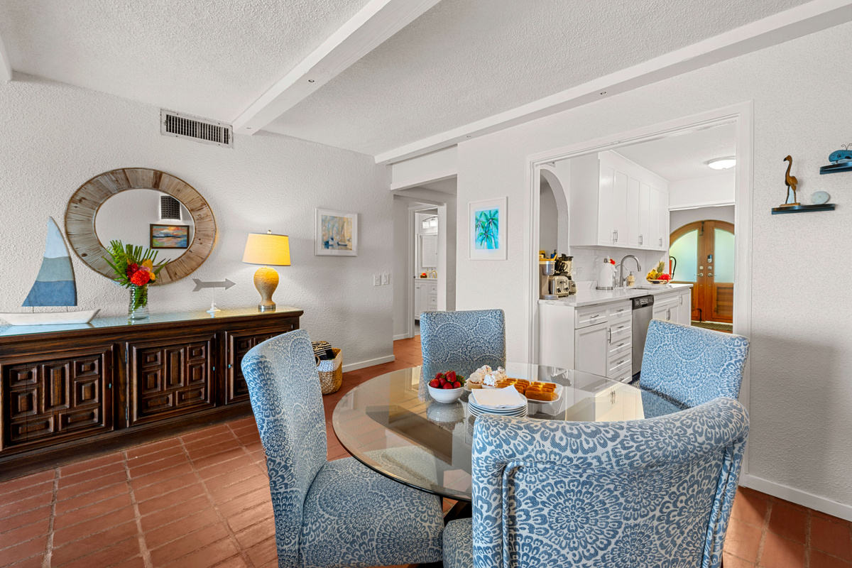 The perfect place to start your day with breakfast before heading to the beach.