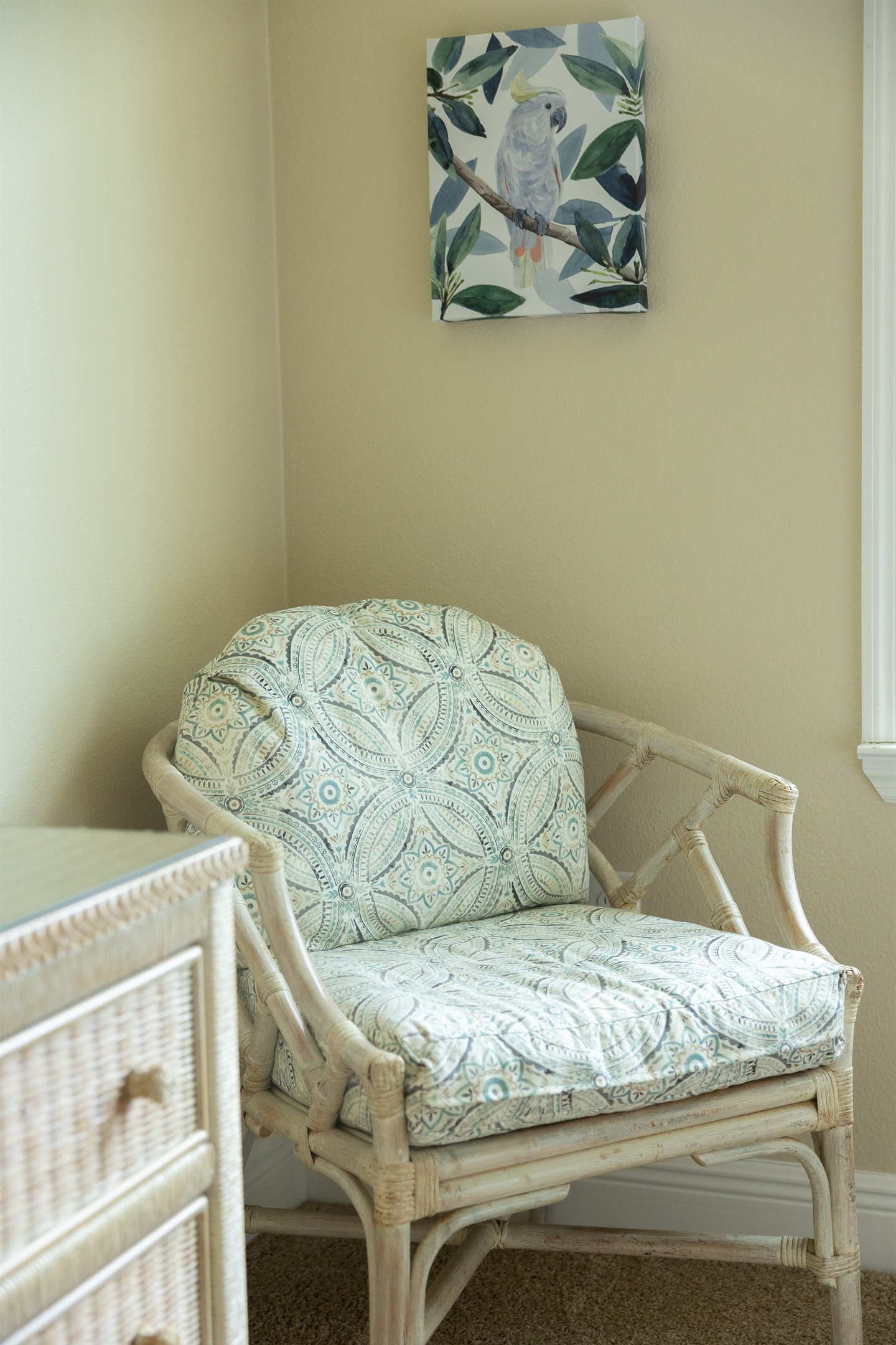 Queen bedroom corner seat