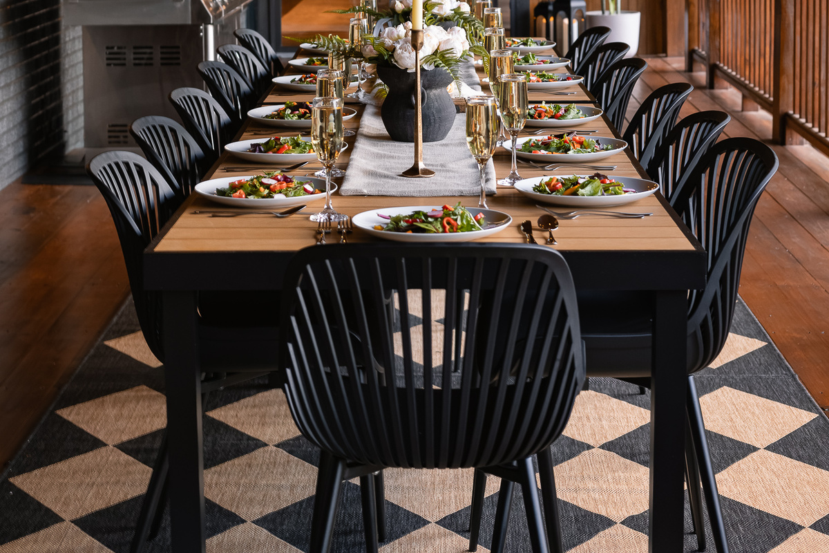 {Dining Room} Gather everyone around one table with seating for up to 16—made for family dinners, reunions, retreats, and celebrations together.