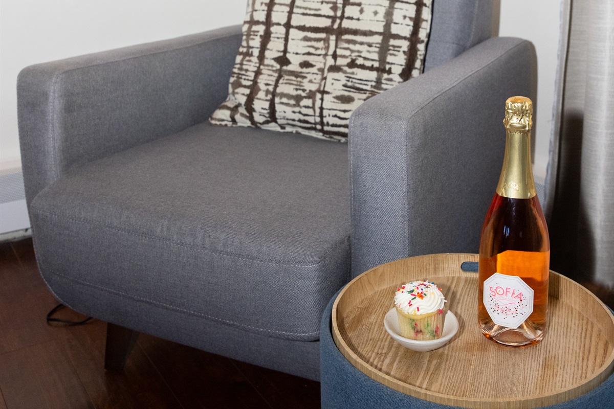 Cozy chairs all around the living room--everyone gets a space.