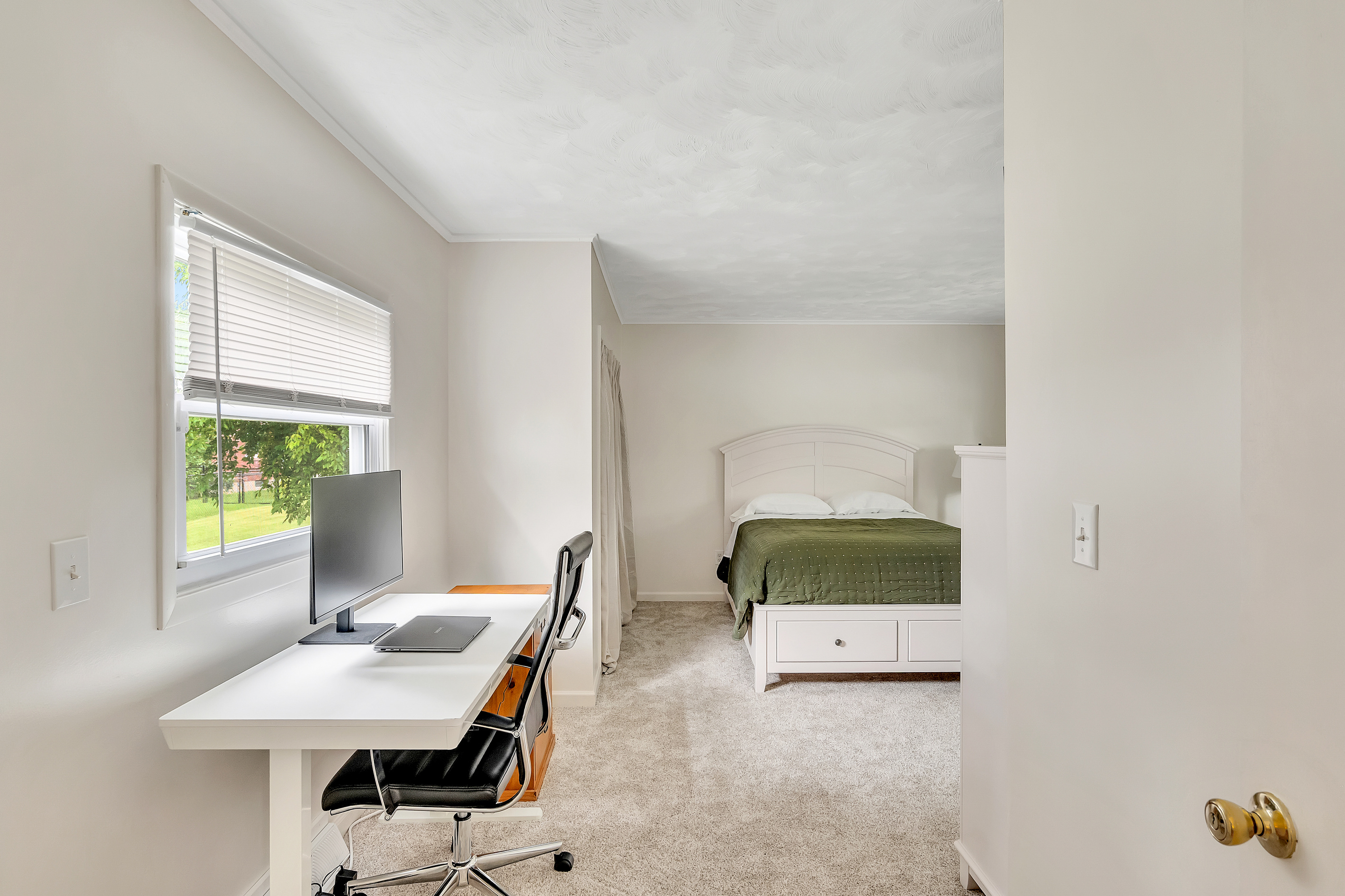 Master Bedroom – Standing Desk & Monitor