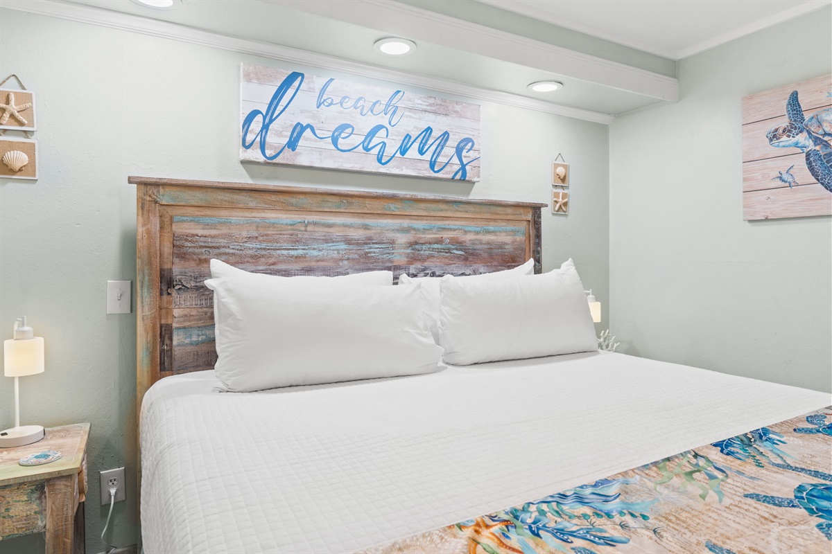 Master Bedroom with King Sized Bed and Ensuite Bathroom 