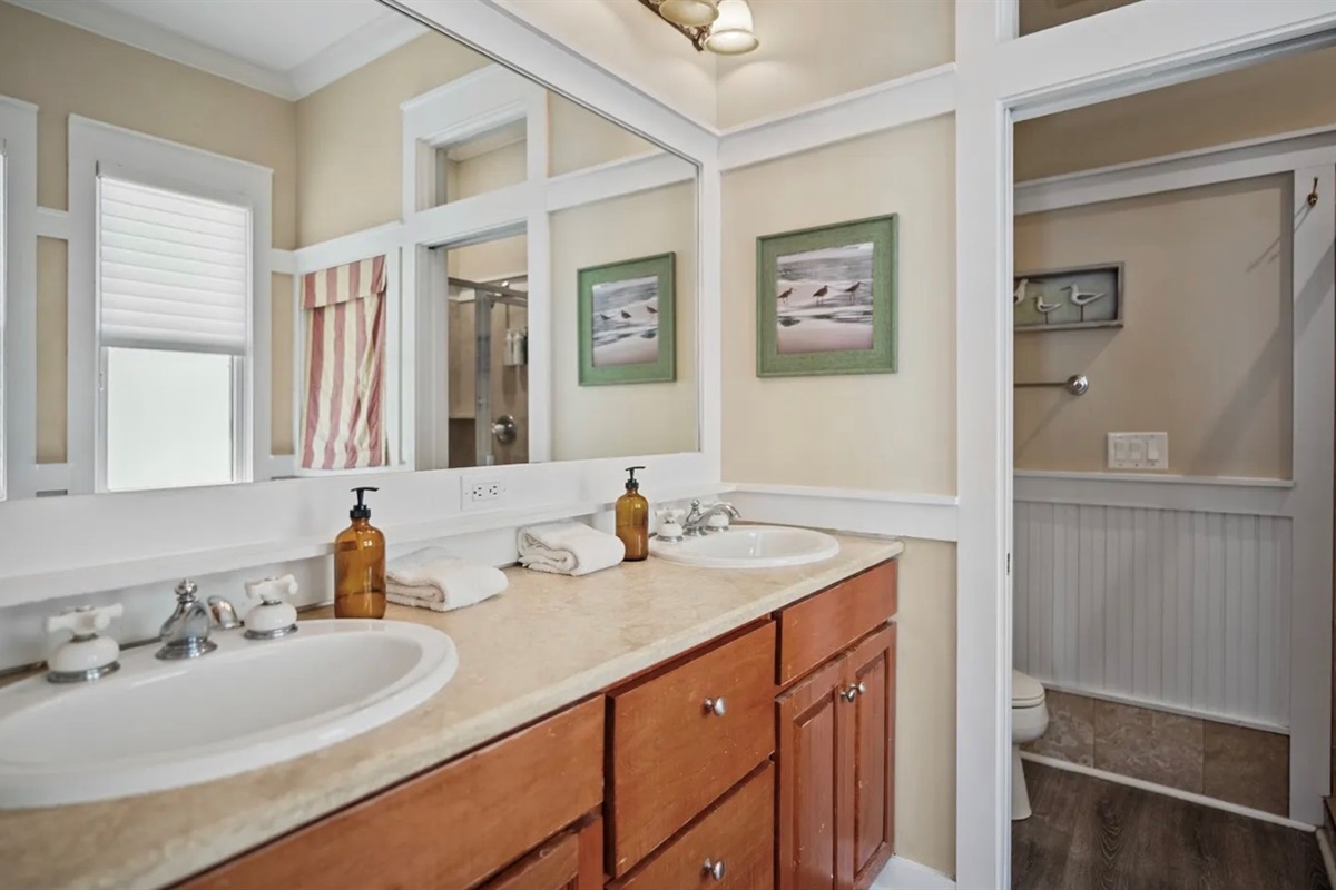 3rd Floor Master Bathroom has a large ensuite bathroom with dual vanities, walk in shower, and soaker tub!