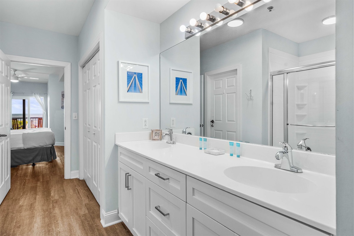 Bathroom 1: Primary Ensuite | Sand Dollar | 102 Oceanview | 1116 Ocean Blvd, Isle of Palms, SC | IOP Escapes