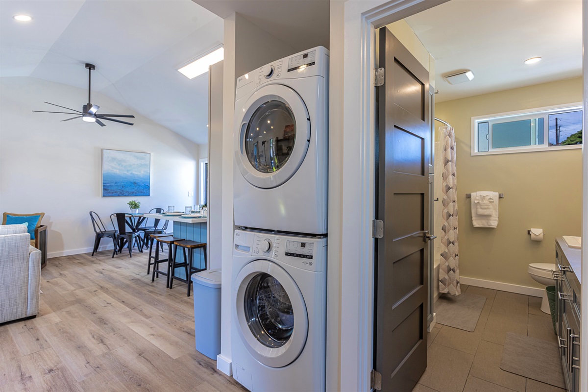 Full Sized Washer and Dryer in the Unit Makes for Lighter Packing