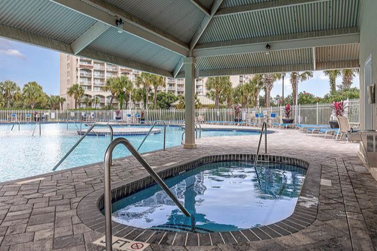 Hot Tub at North Tower Pool