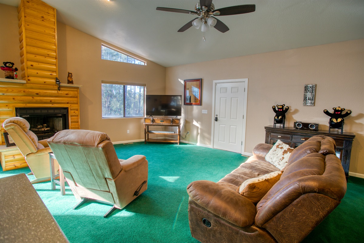 “The house was extremely clean and just what we were looking for for a quiet retreat.” – Melissa, Jan 2025