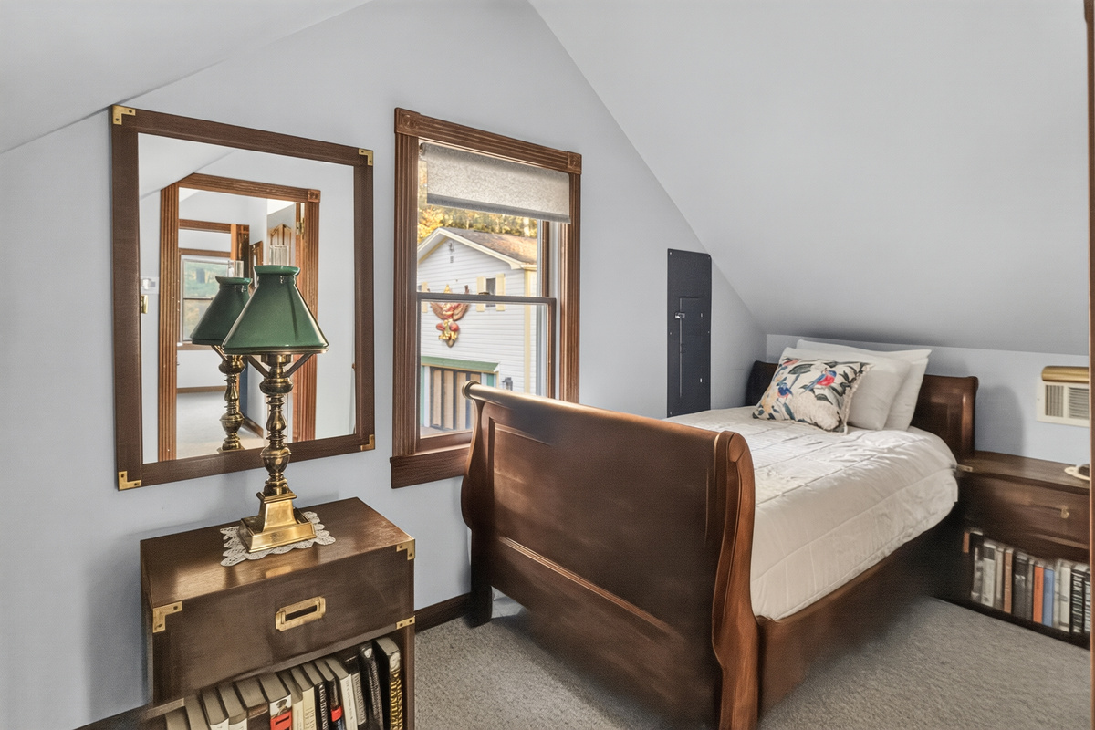 Main house- 2nd floor bedroom