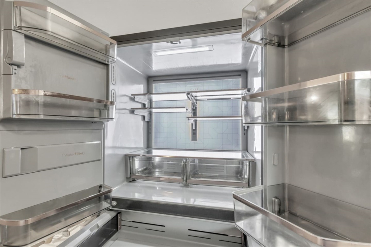 This full size refrigerator offers plenty of space to stock up for weeks!