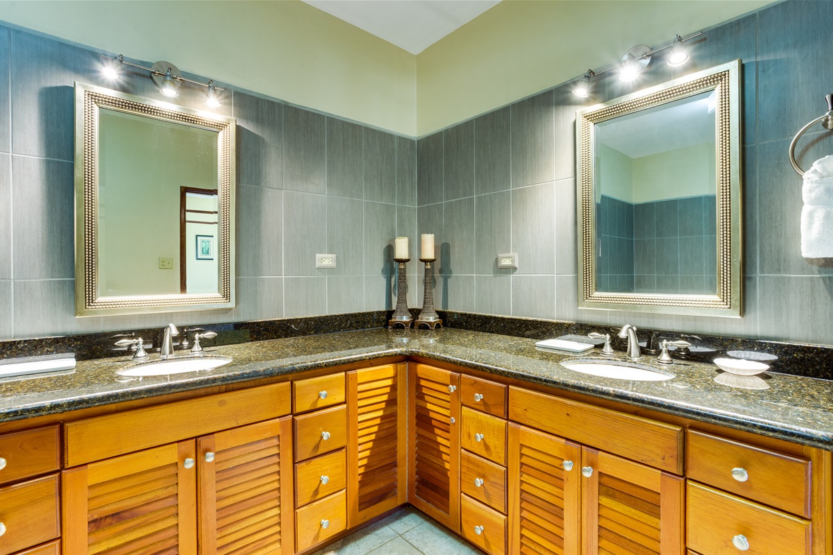 2D Primary Bathroom