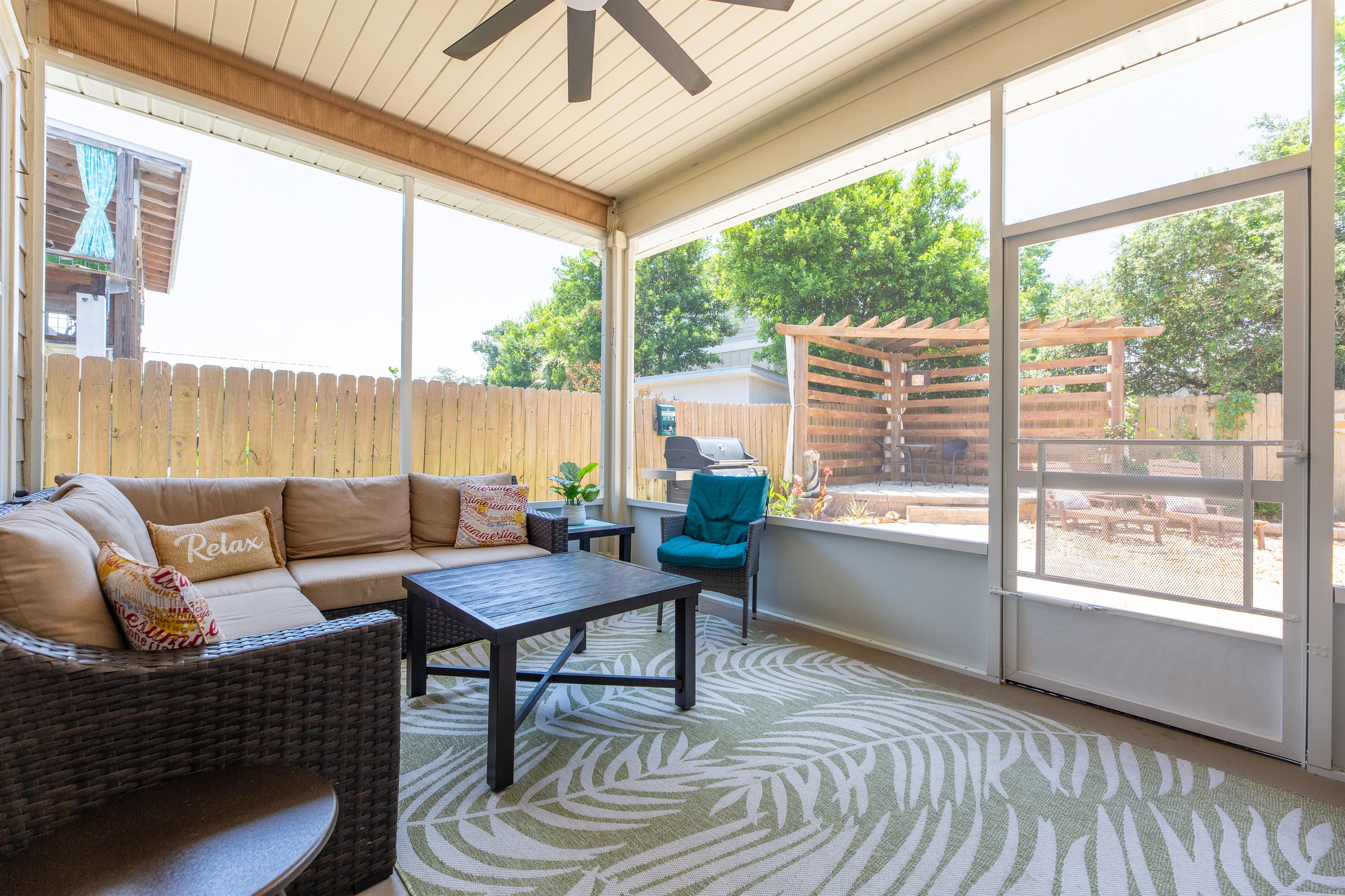 Sunny screened in lanai. New in May 2024!!