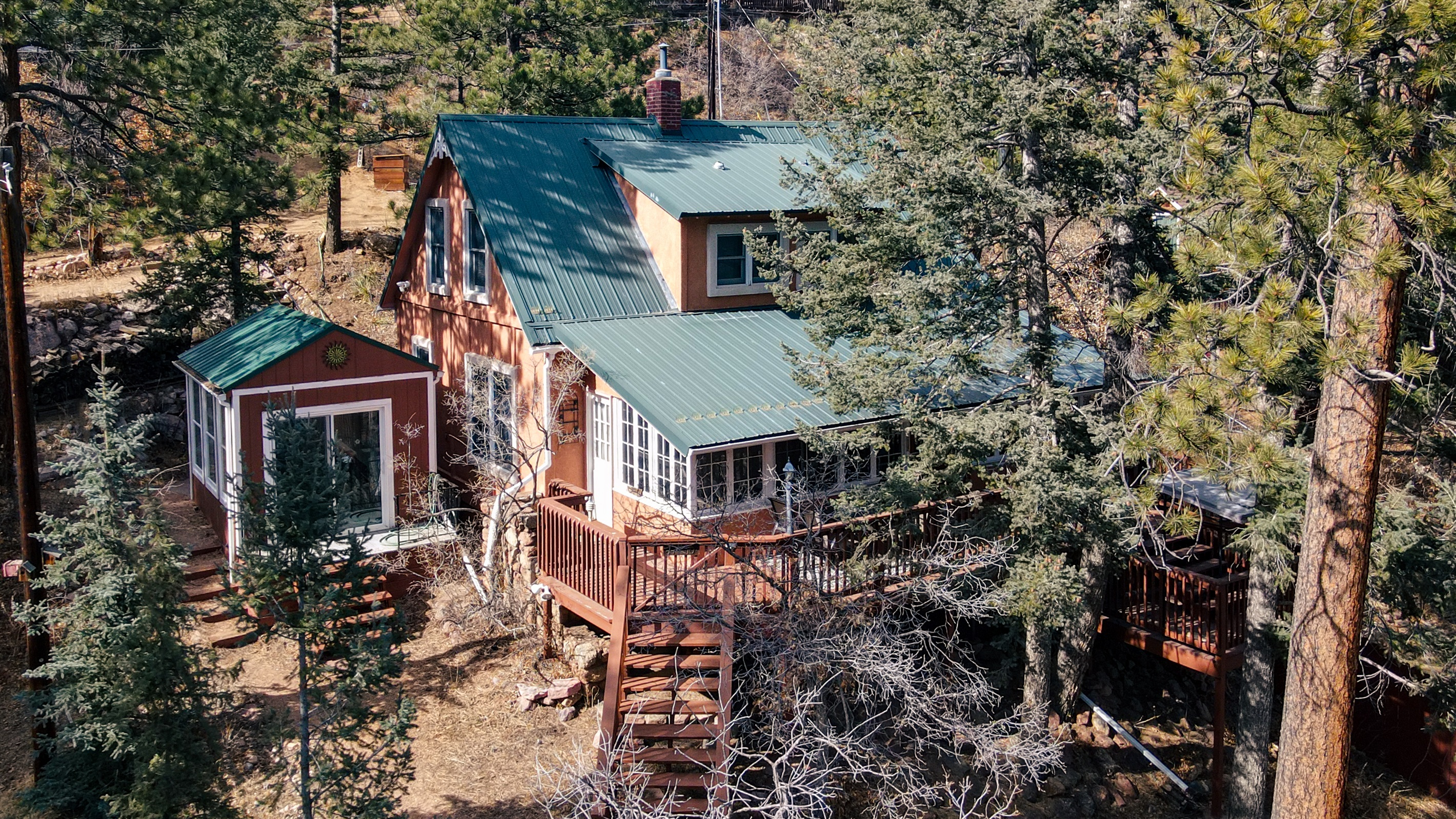 Front of the House: Front Porch with great views