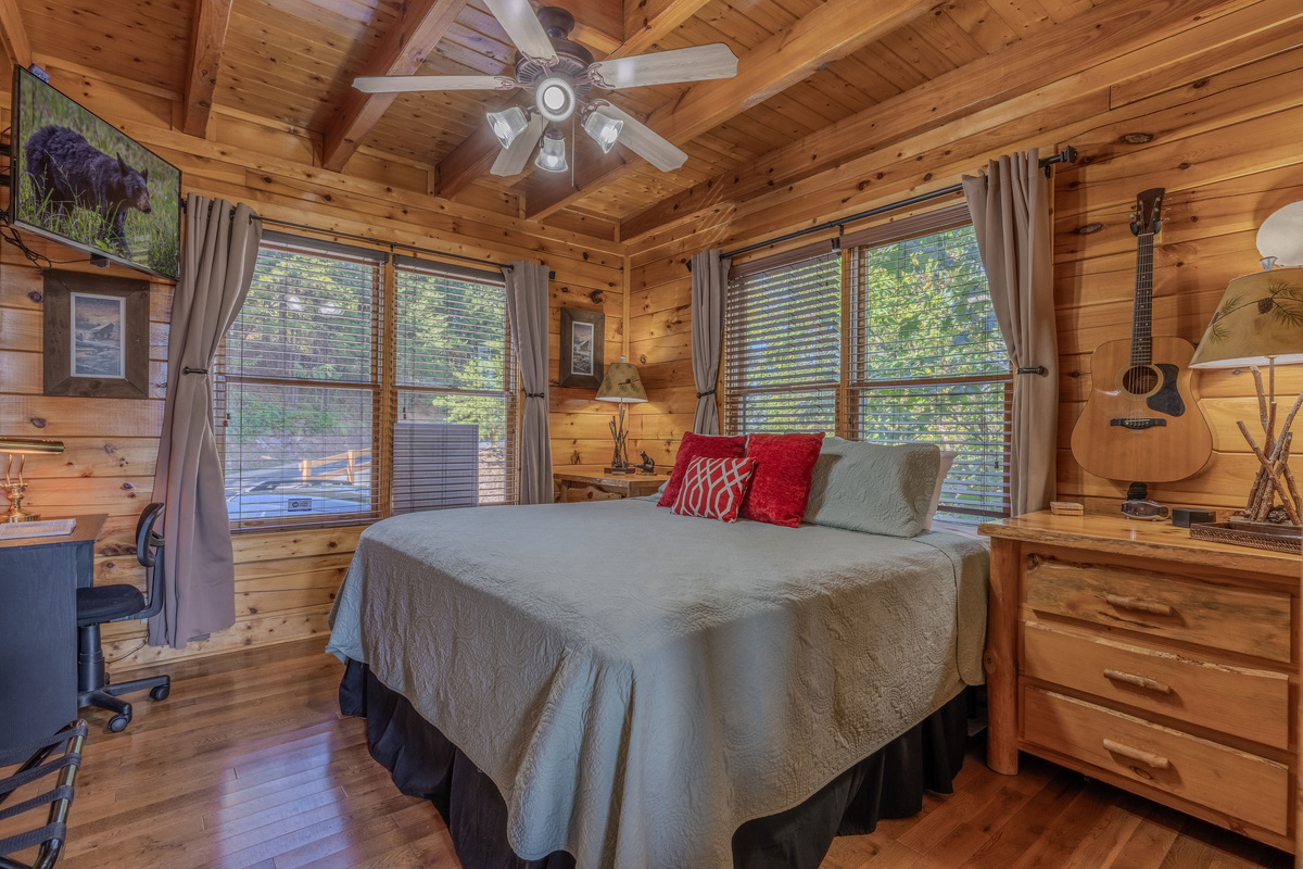 Main level king bed has an adjustable base