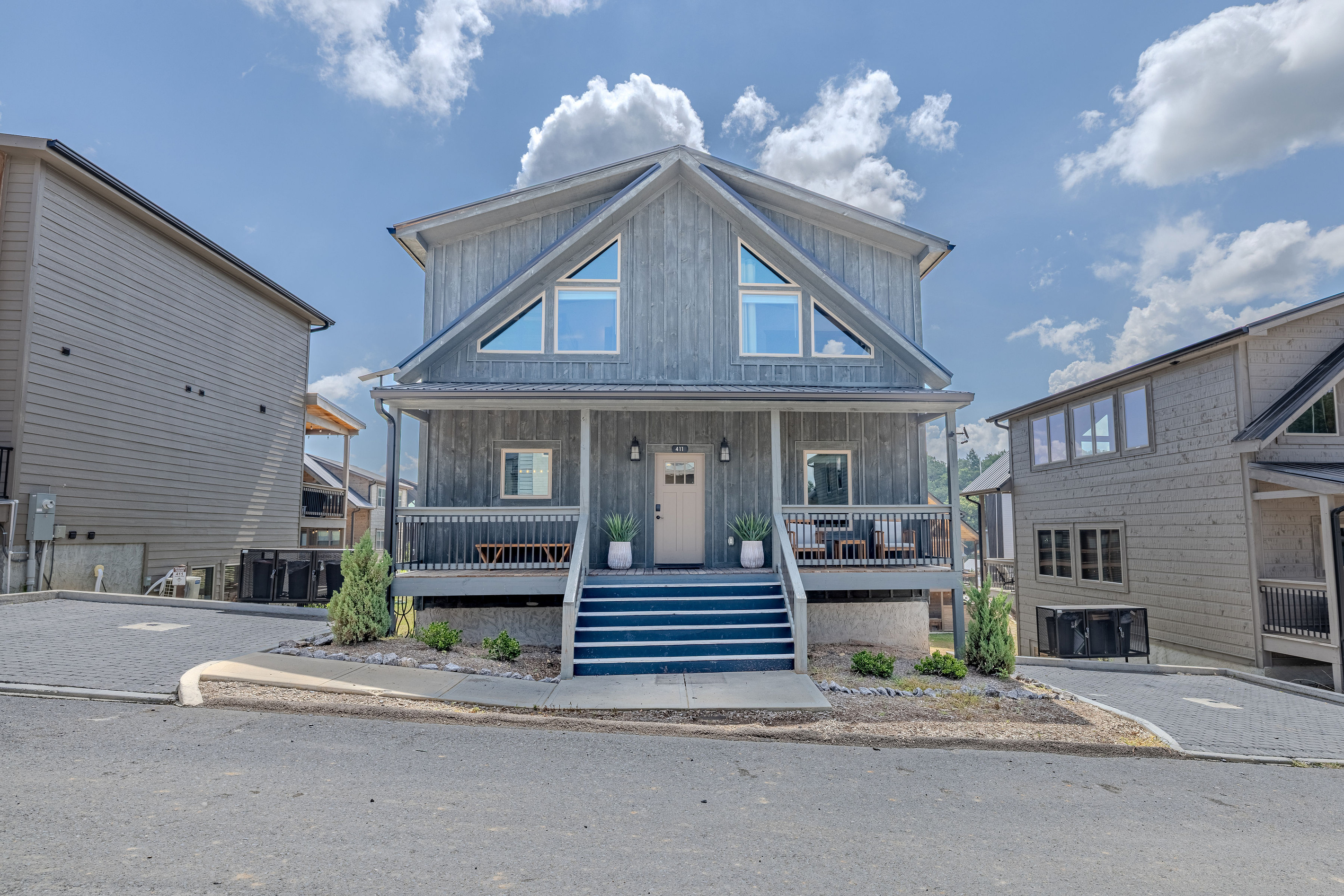 Welcome to Skyfire, a spacious Smoky Mountain retreat in Pigeon Forge.