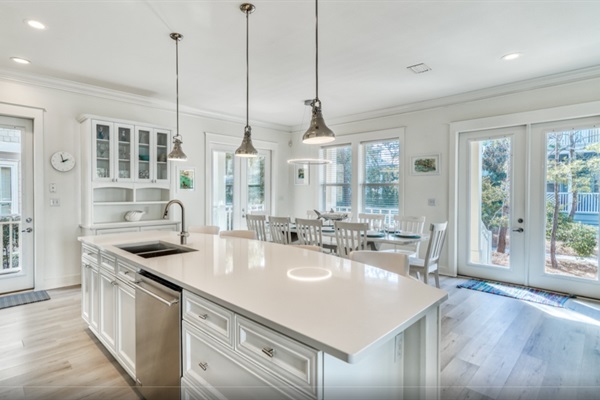 Open floor plan for large family meals or gametime