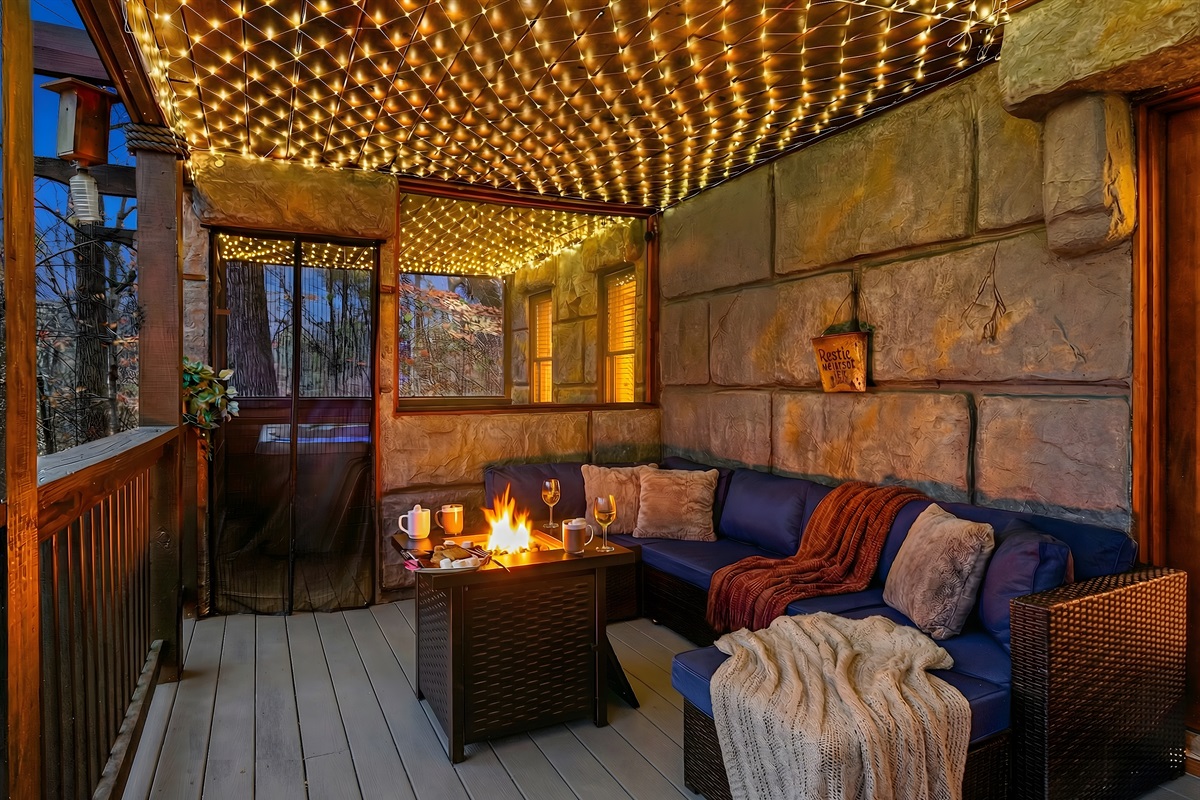 Enjoy cozy nights in the patio with comfortable seating, a small fire, your favorite drink and the best conversations. All while nestled in the woods.