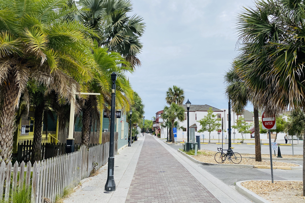 8 min drive to downtown Saint Augustine 