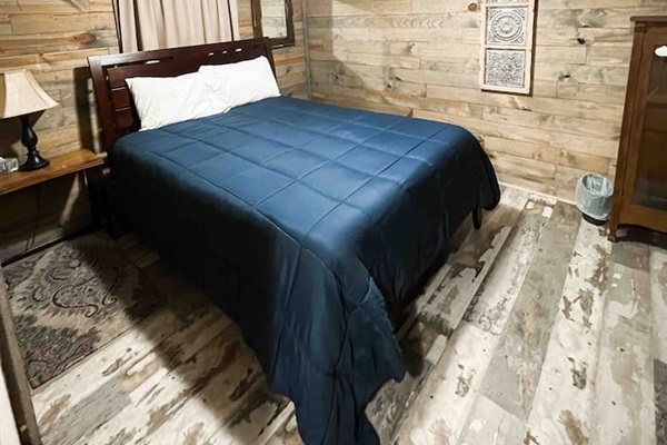 Full bedroom