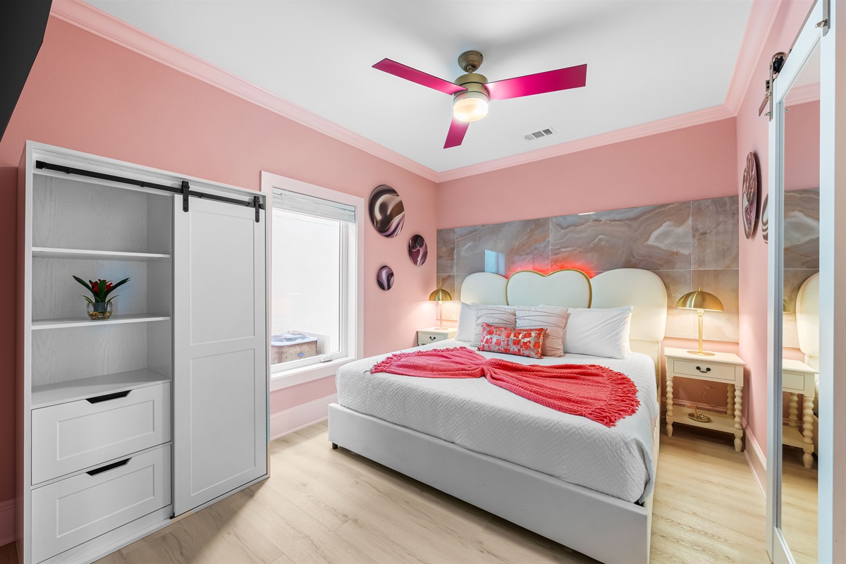 King Suite | First Floor