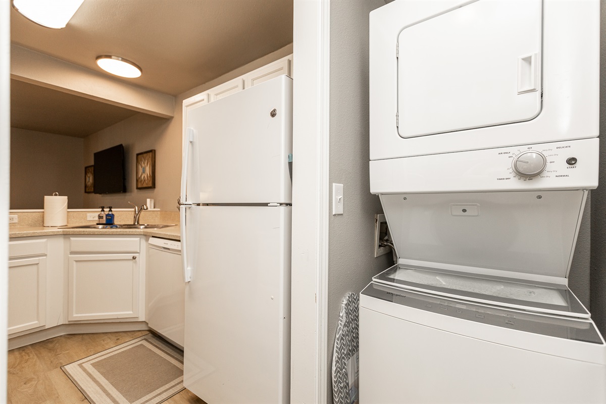 3006 Regan – Laundry Area
In-unit washer and dryer for guest use.
