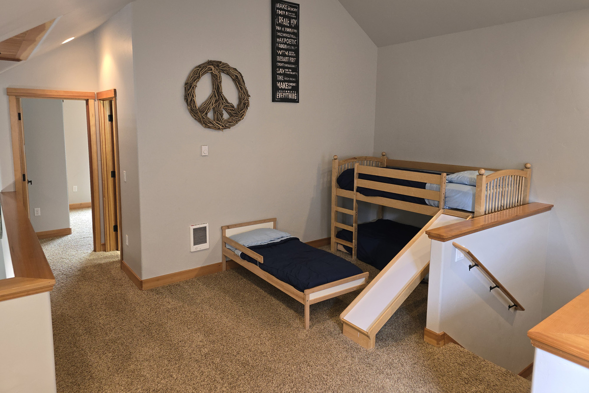Loft/Beds