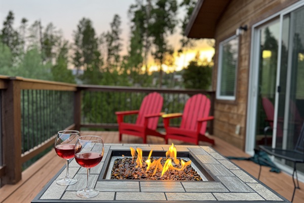 Relax on the deck and enjoy the mountain fresh air.