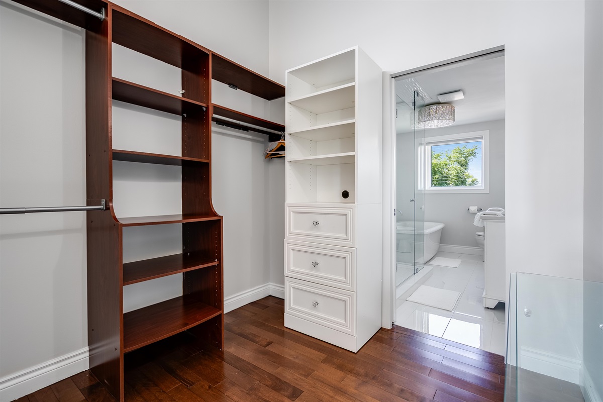 Storage shelving and bathroom