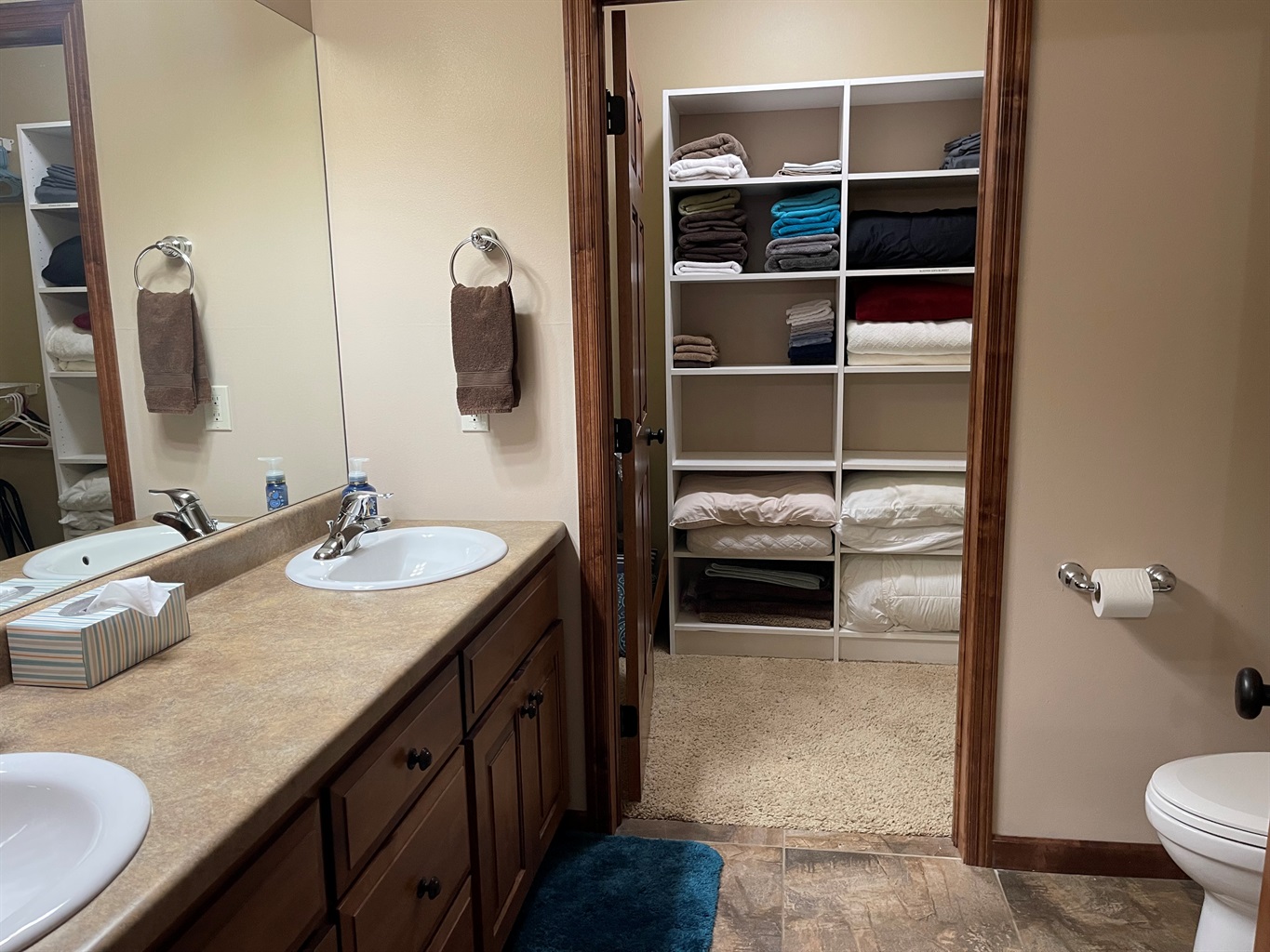 Master Bathroom w/walk in closet
